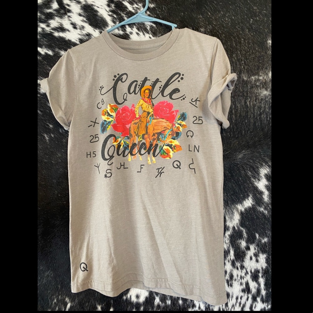 Medium Rodeo Quincy tee “Cattle Queen”